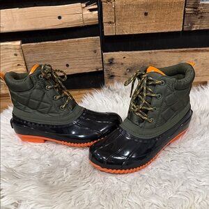 Sugar Skippy Quilted Rain Boots Size 7 
Black Green Lace Up Duck Boot Style